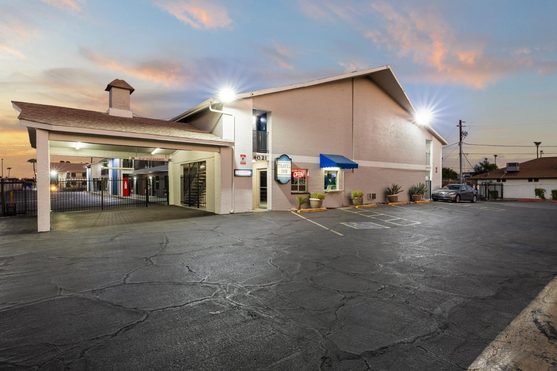 Travel Inn Phoenix Exterior foto