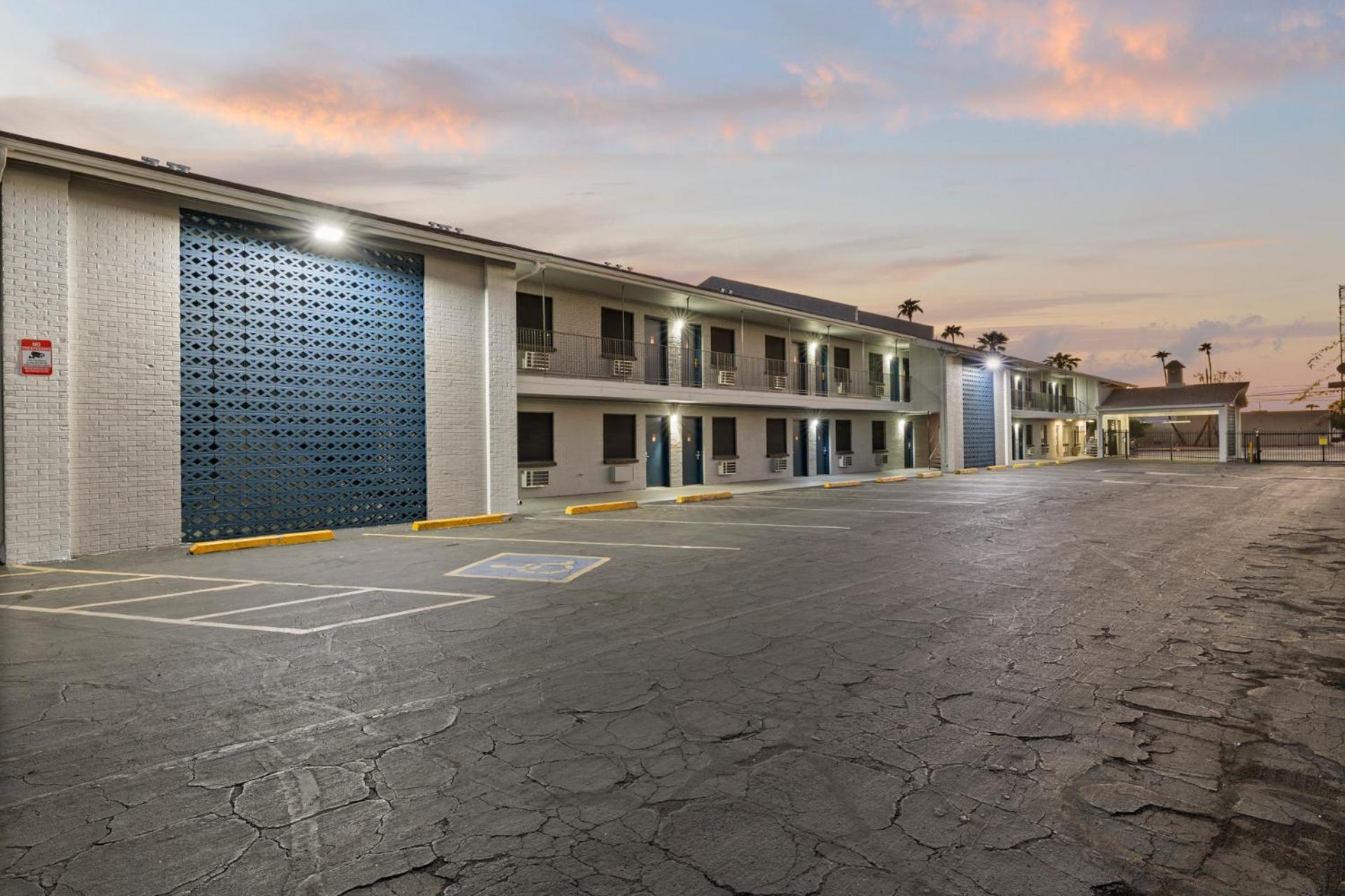 Travel Inn Phoenix Exterior foto